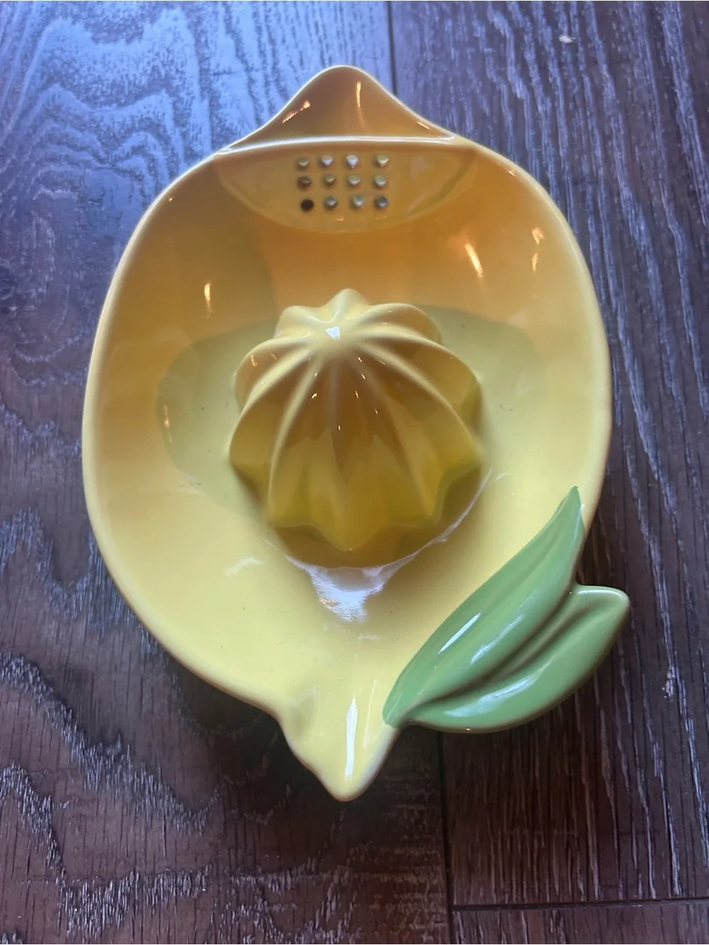 Lemon Shaped Juicer Reamer Ceramic Pour Spout TAG Yellow